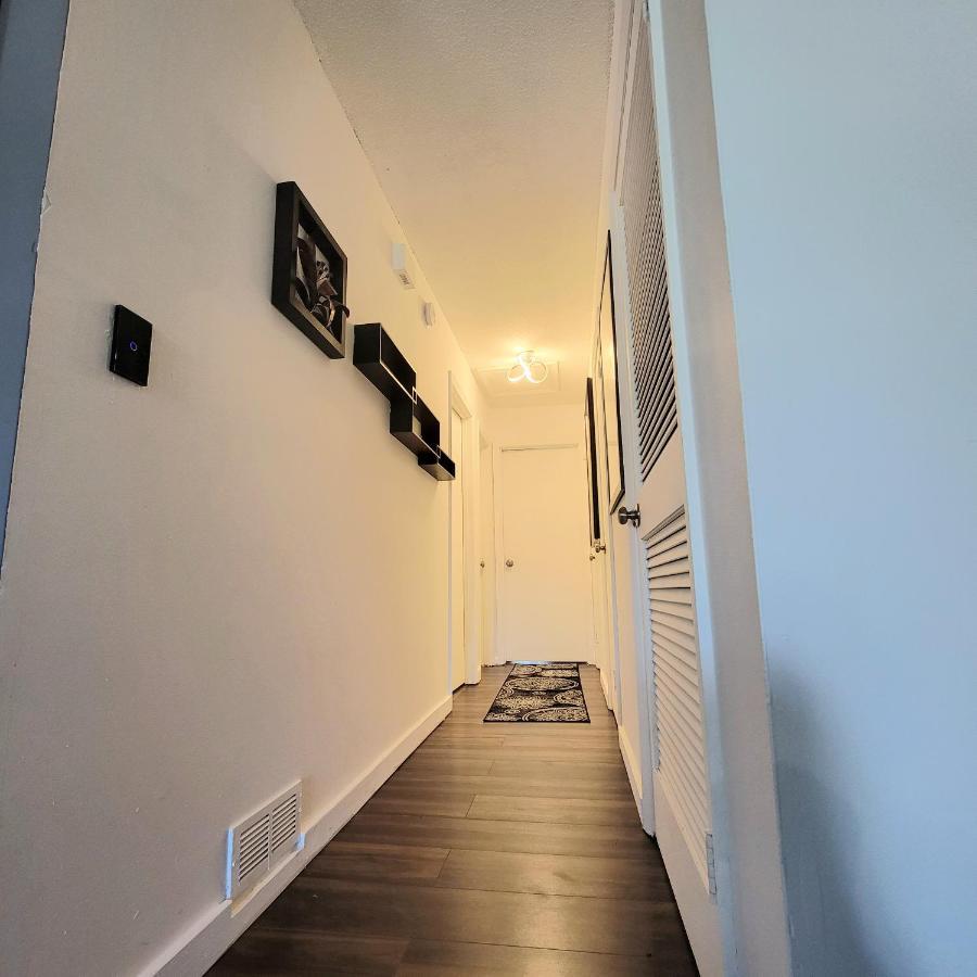 Hi-Tek-Duplex A-Two 75In 4K Led Villa Charleston Kültér fotó